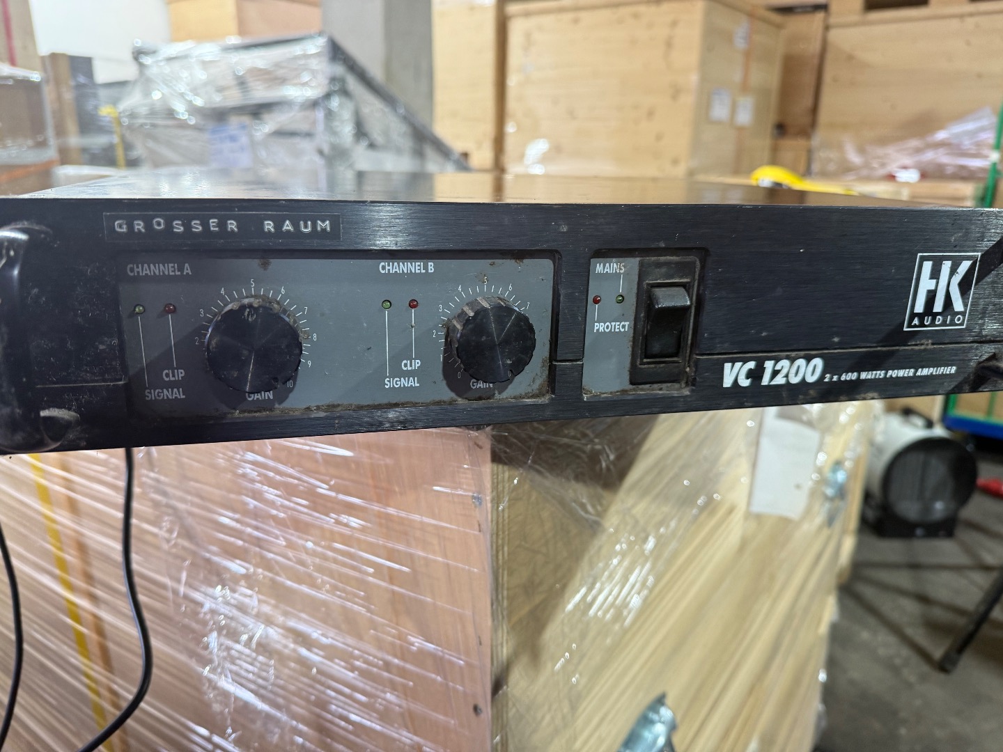 HK AUDIO VC1200 パワーアンプ600Wx2